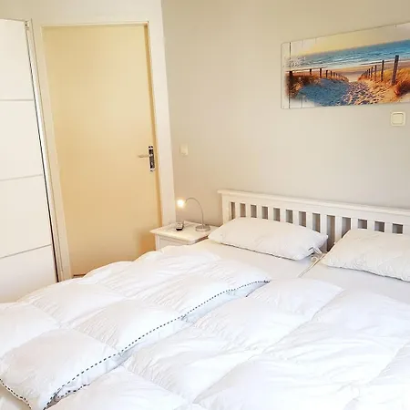 Strandstrasse 32 - 04-10